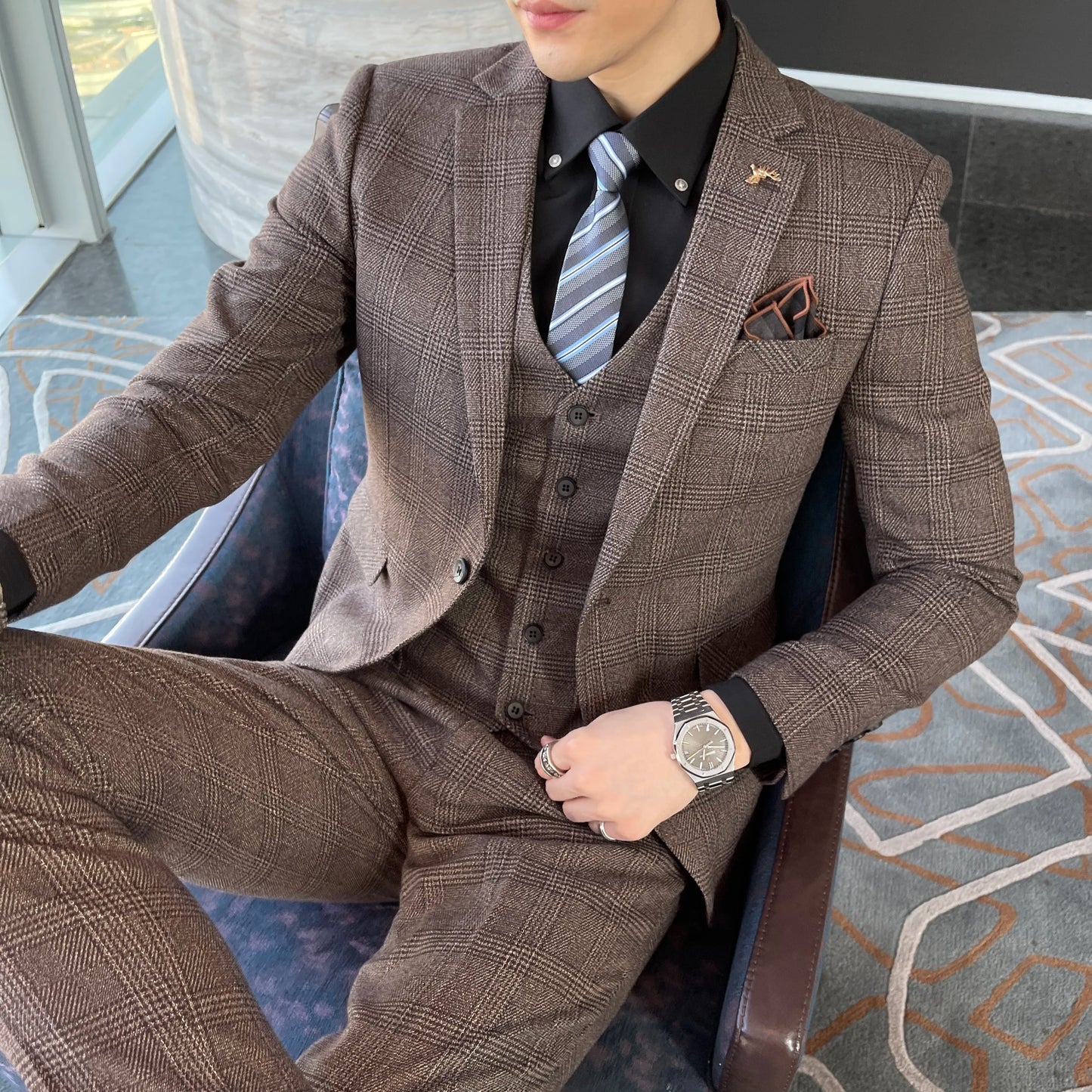 Kingsley Blue Check Suit – Modern Summer Sophistication