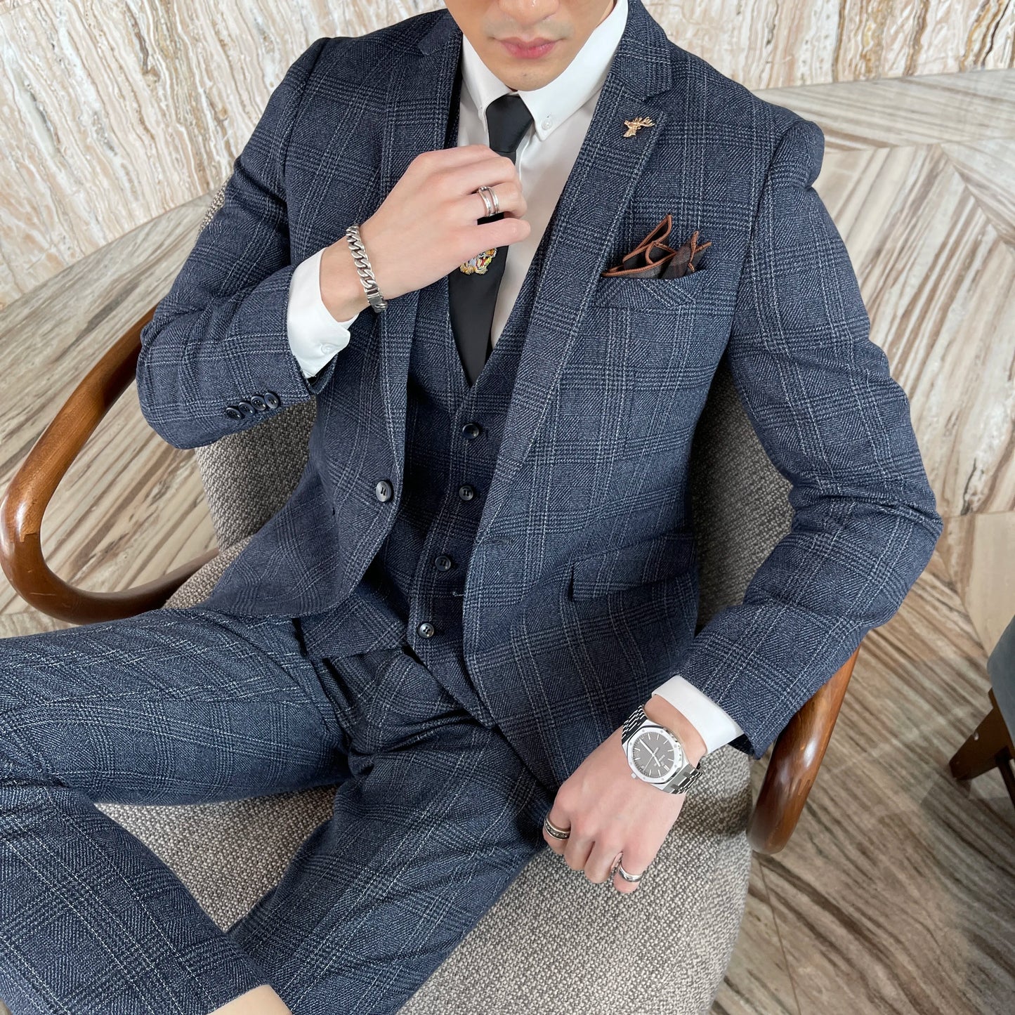 Kingsley Blue Check Suit – Modern Summer Sophistication