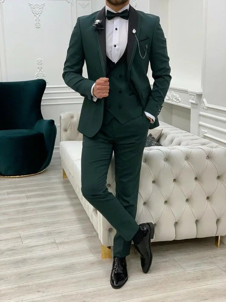 Emerald Prestige Suit – Elegance That Stands Forward