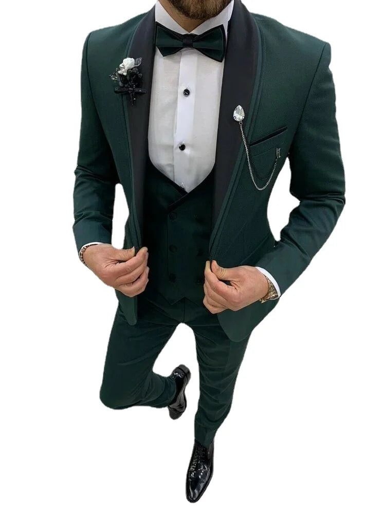 Emerald Prestige Suit – Elegance That Stands Forward